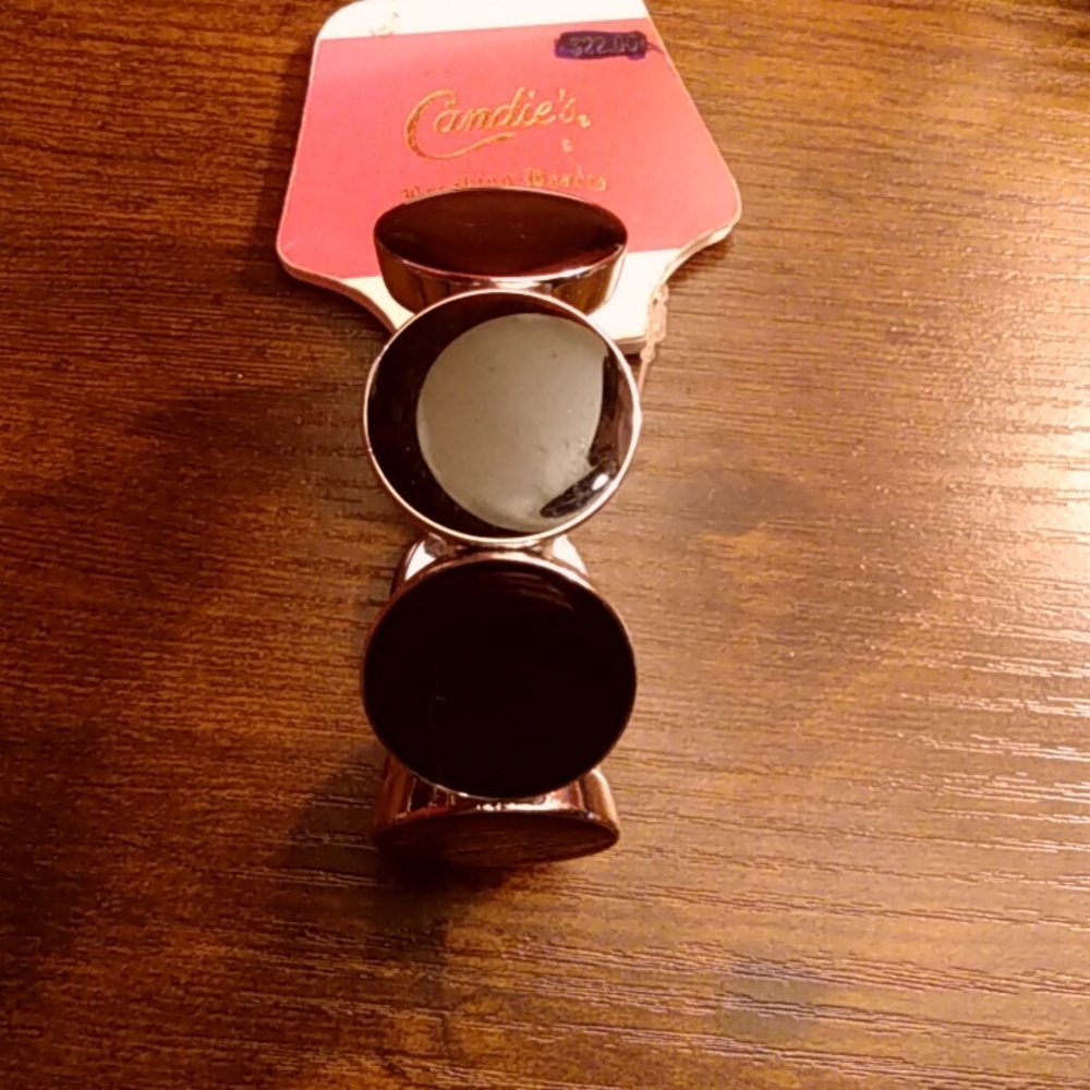 6/$20 Bracelet - Picture 2 of 5